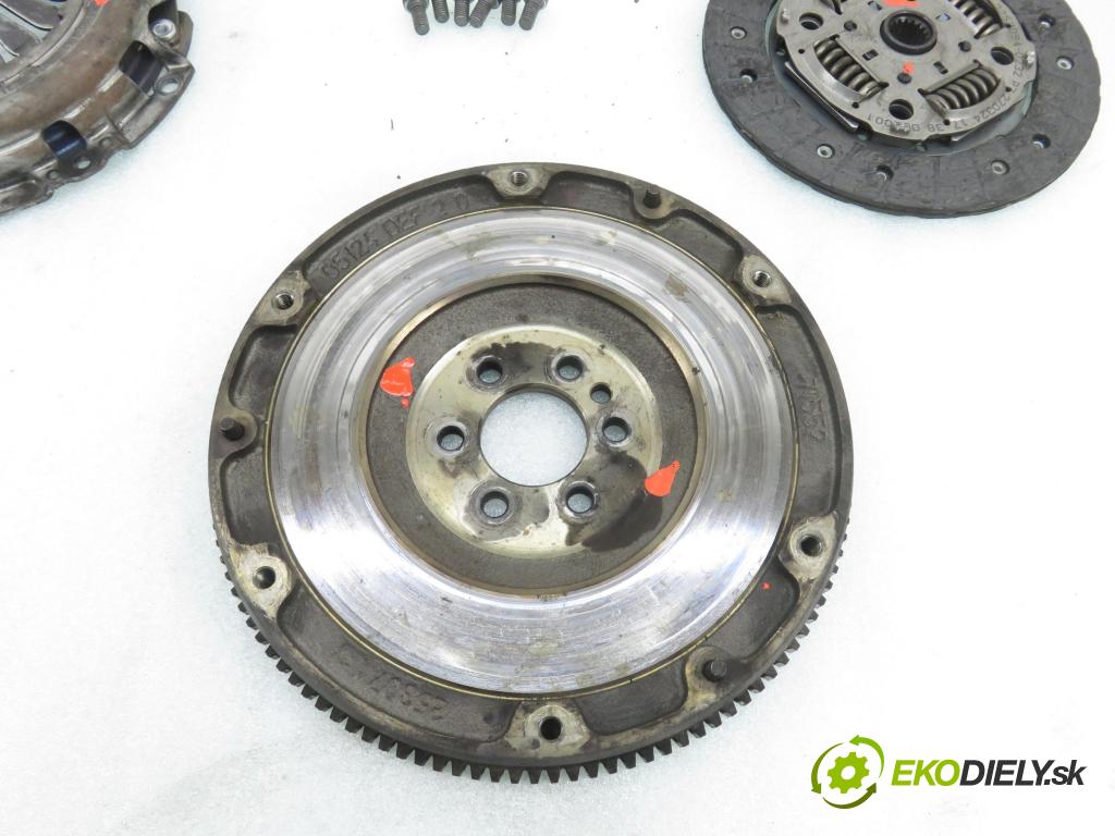 PEUGEOT 207 SW (WK_) KOMBI 2008 88,00 1.6 16V - 5FW (EP6) 1598,00 řemenice zotrvačník: ADP153028