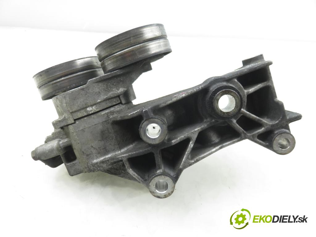 OPEL ZAFIRA B (A05) MINIVAN 2008 92,00 1.7 CDTI - A 17 DTR 1686,00 uchycení alternátora 898005563