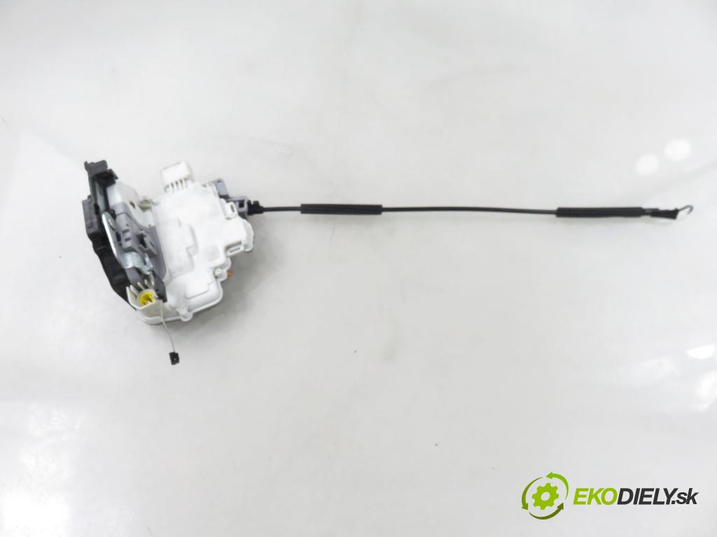 SEAT LEON (1P1) HB 2008 75,00 1.6 - BSE 1595,00 zámok 
