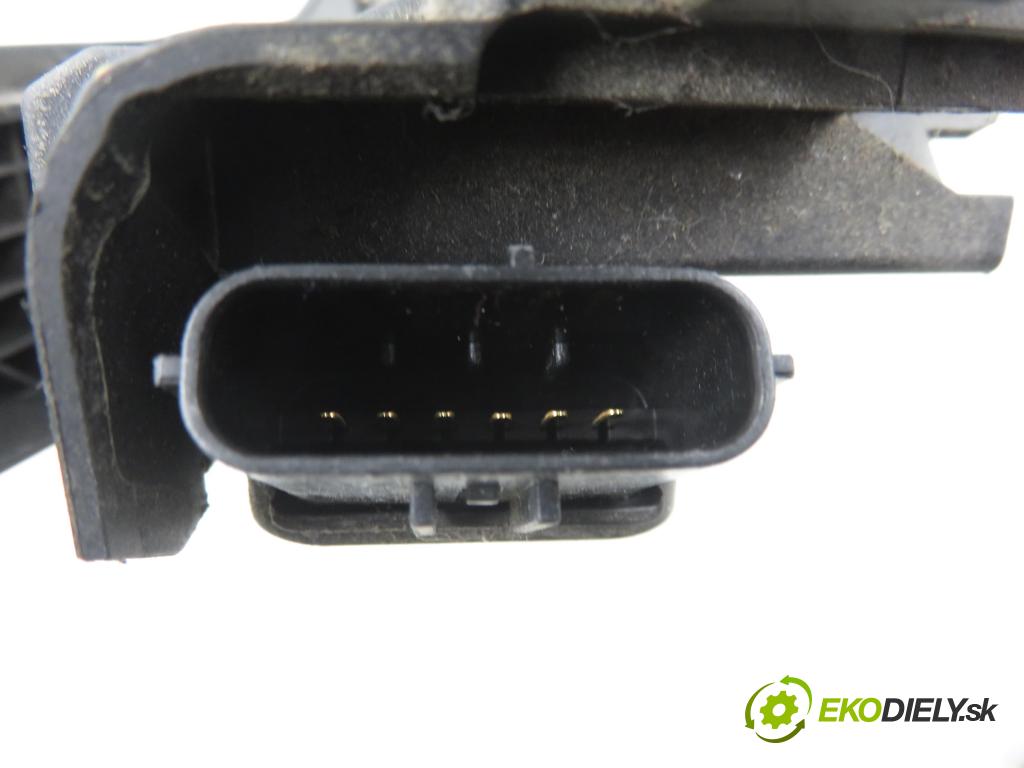 SEAT LEON (1P1) HB 2008 75,00 1.6 - BSE 1595,00 Potenciometer plynu 1K1721503AS (Potenciometer plynového pedálu)