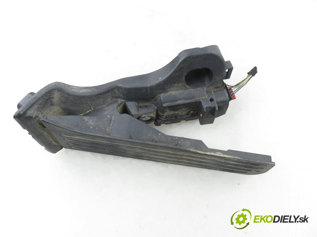 SEAT LEON (1P1) HB 2008 75,00 1.6 - BSE 1595,00 Potenciometer plynu 1K1721503AS (Potenciometer plynového pedálu)