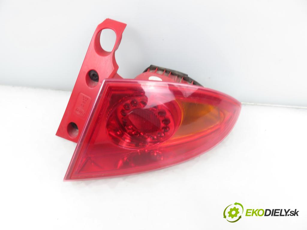 SEAT LEON (1P1) HB 2008 75,00 1.6 - BSE 1595,00 světlo pravé zadní 