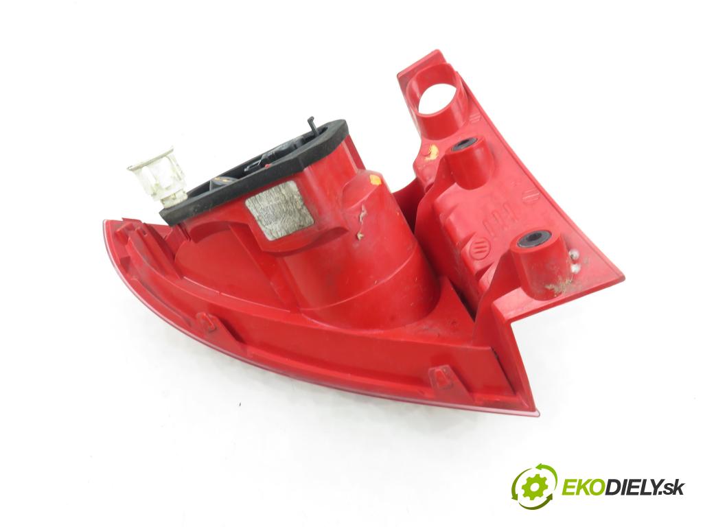 SEAT LEON (1P1) HB 2008 75,00 1.6 - BSE 1595,00 světlo pravé zadní