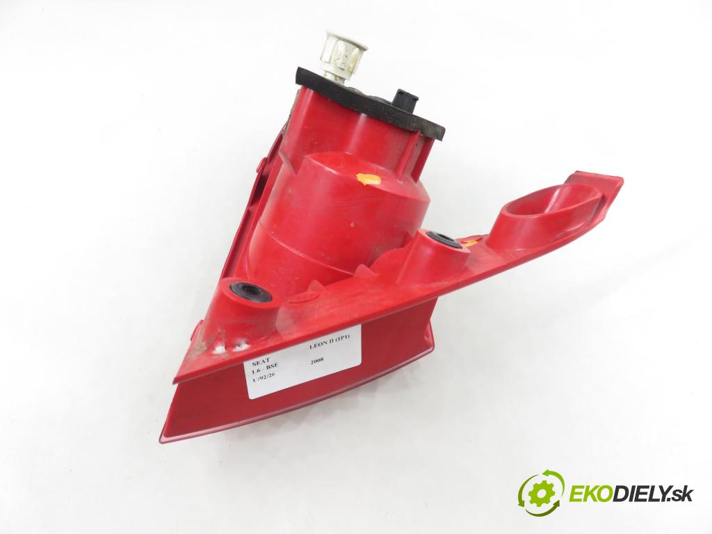 SEAT LEON (1P1) HB 2008 75,00 1.6 - BSE 1595,00 světlo pravé zadní