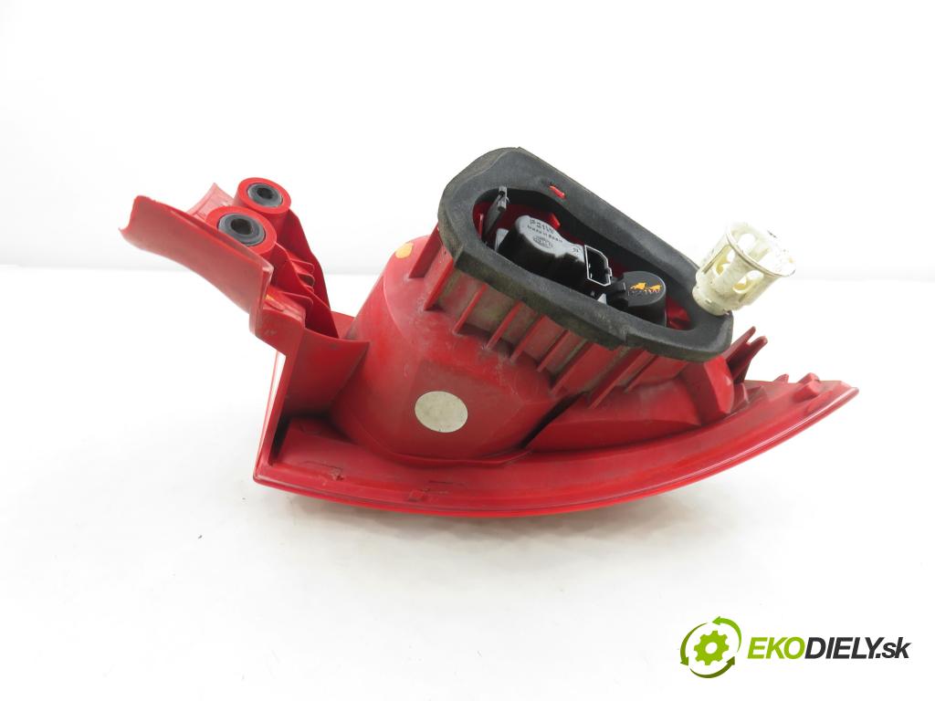 SEAT LEON (1P1) HB 2008 75,00 1.6 - BSE 1595,00 světlo pravé zadní