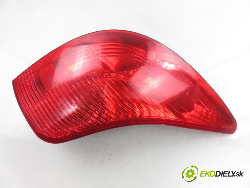 PEUGEOT 308 SW KOMBI 2008 88,00 1.6 16V - 5FW (EP6) 1598,00 světlo pravé zadní 96814438XT