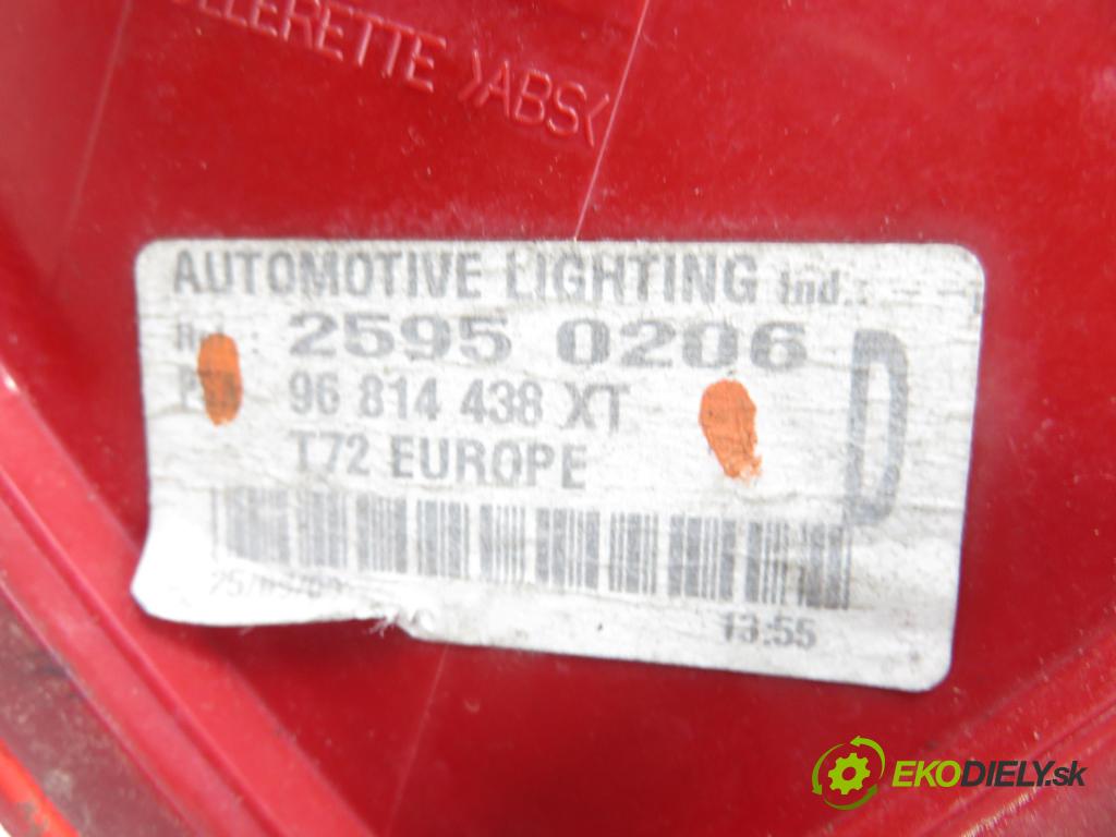 PEUGEOT 308 SW KOMBI 2008 88,00 1.6 16V - 5FW (EP6) 1598,00 světlo pravé zadní 96814438XT