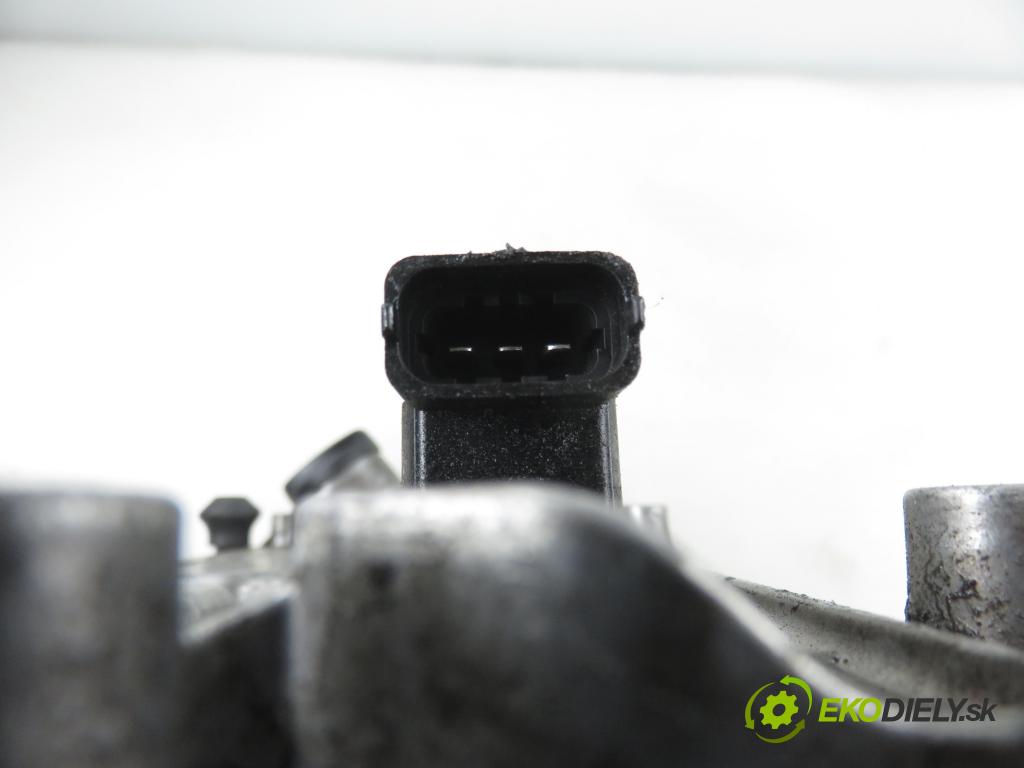 MERCEDES-BENZ KLASA S (W220) SEDAN 2003 191,00 S 400 CDI V8 260 - OM 628.960 3996,00 kryt Ventilů 6280160005