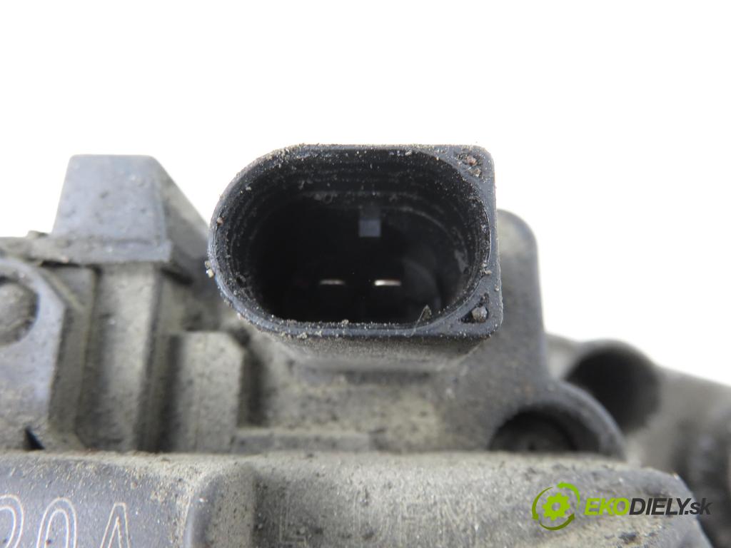 VW GOLF IV (1J1) HB 2000 66,00 1.9 TDI - AGR 1896,00 Alternátor 028903028E (Alternátor)