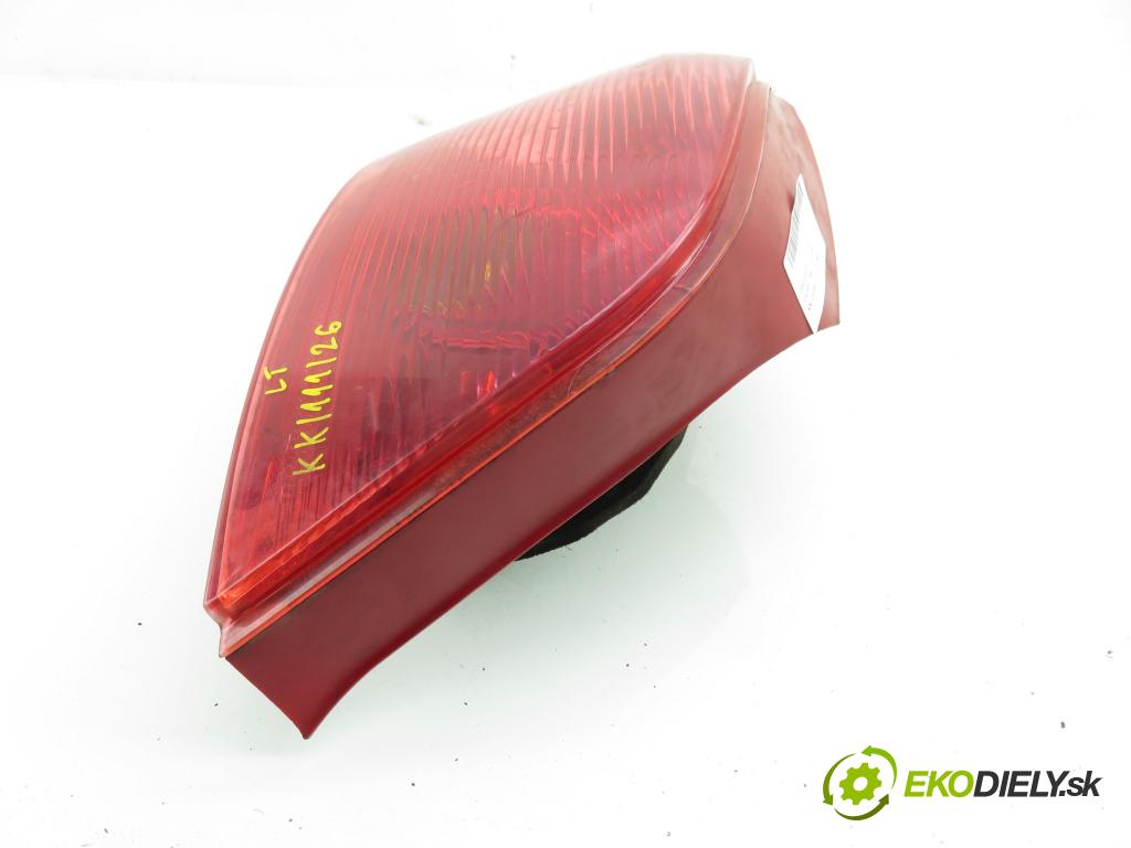 PEUGEOT 307 (3A/C) HB 2003 80,00 1.6 16V - NFU (TU5JP4) 1587,00 Svetlo ľavé zadné