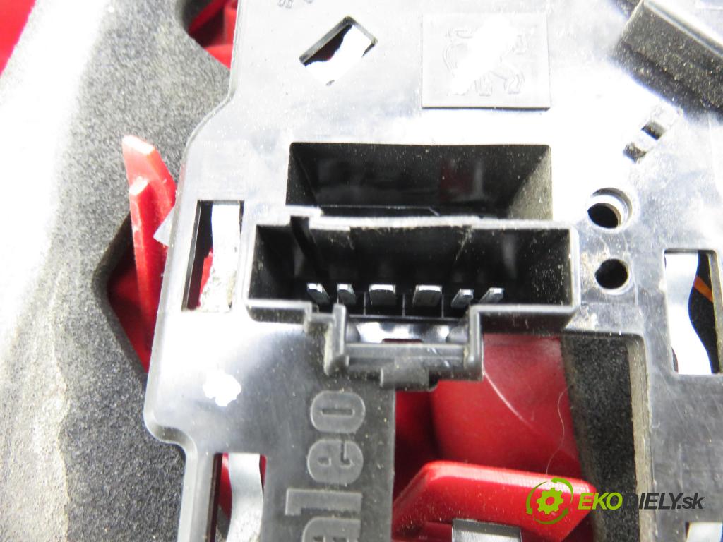 PEUGEOT 307 (3A/C) HB 2003 80,00 1.6 16V - NFU (TU5JP4) 1587,00 Svetlo ľavé zadné