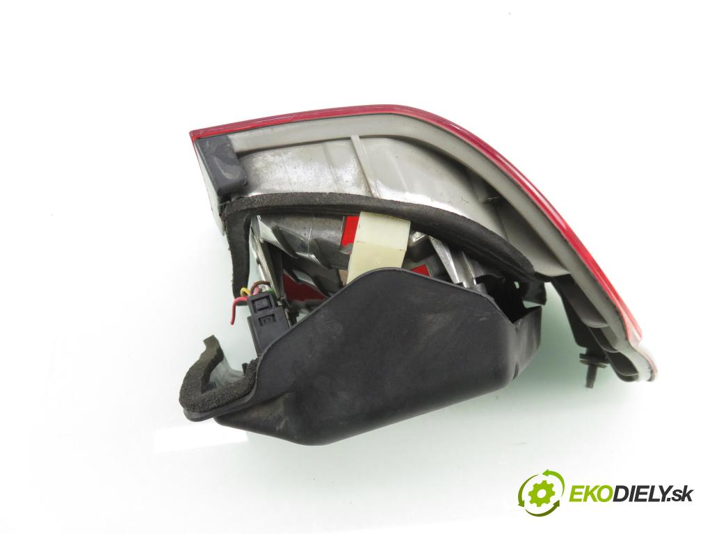 BMW 3 (E46) SEDAN 2005 85,00 316 i - N46 B18 A 1796,00 světlo levé zadní 6946535