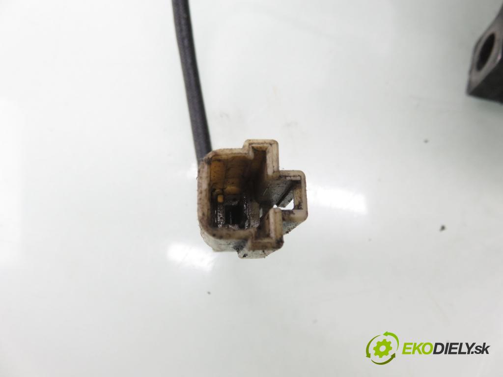 MAZDA 5 (CR19) MINIVAN 2009 105,00 2.0 MZR-CD 143 - RF7J 1998,00 KOMPRESOR: klimatizace  (Kompresor klimatizace)