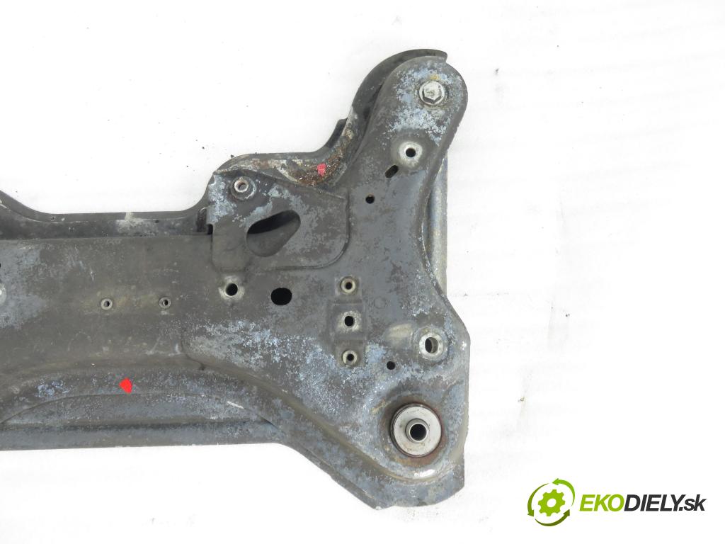 RENAULT TRAFIC II Skrzynia (FL) FURGON 2002 74,00 1.9 dCi - F9Q 760 1870,00 PŘEDNÍ: