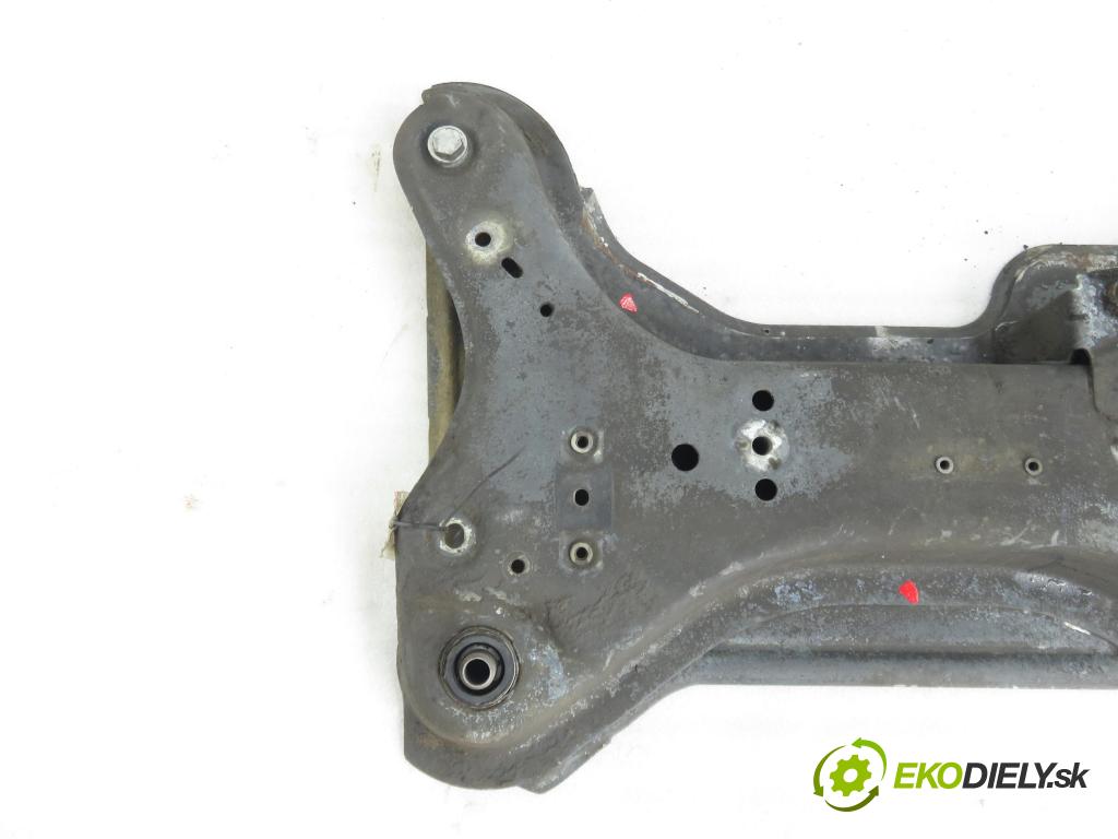 RENAULT TRAFIC II Skrzynia (FL) FURGON 2002 74,00 1.9 dCi - F9Q 760 1870,00 PŘEDNÍ: