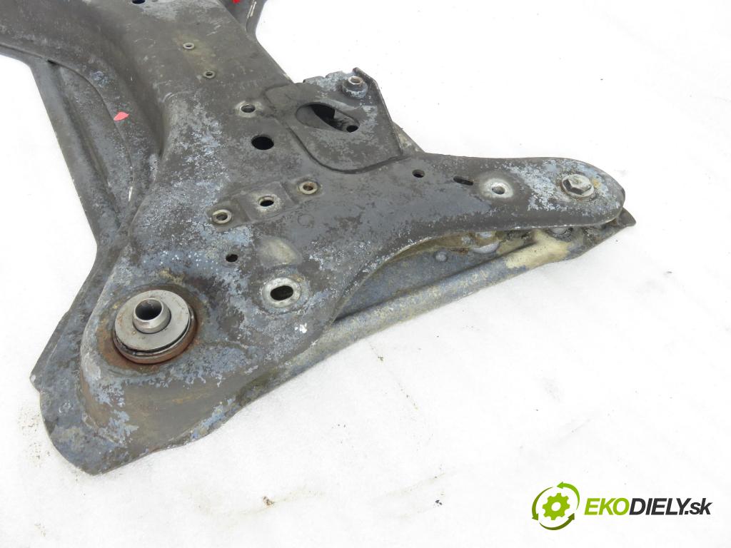 RENAULT TRAFIC II Skrzynia (FL) FURGON 2002 74,00 1.9 dCi - F9Q 760 1870,00 PŘEDNÍ: