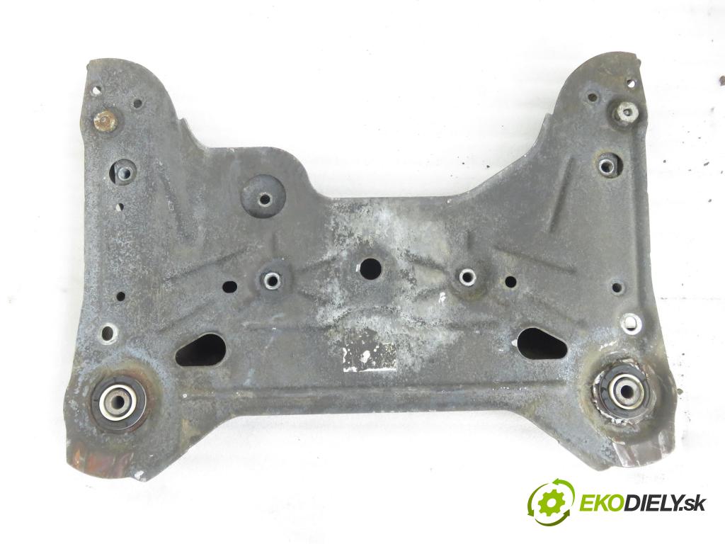 RENAULT TRAFIC II Skrzynia (FL) FURGON 2002 74,00 1.9 dCi - F9Q 760 1870,00 PŘEDNÍ: