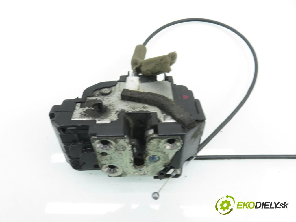 NISSAN NP300 NAVARA (D40) PICK-UP 2006 126,00 2.5 dCi 171 2488,00 zámok PTE 21206A