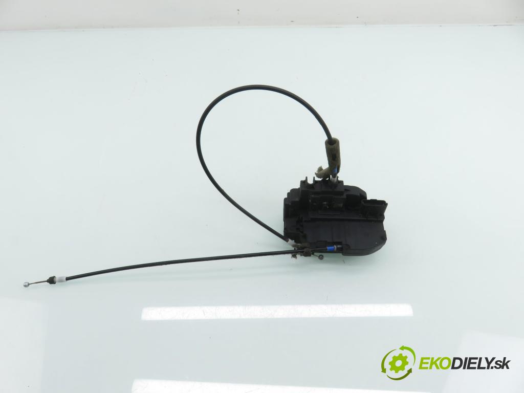 NISSAN NP300 NAVARA (D40) PICK-UP 2006 126,00 2.5 dCi 171 2488,00 zámok PTE 21206A