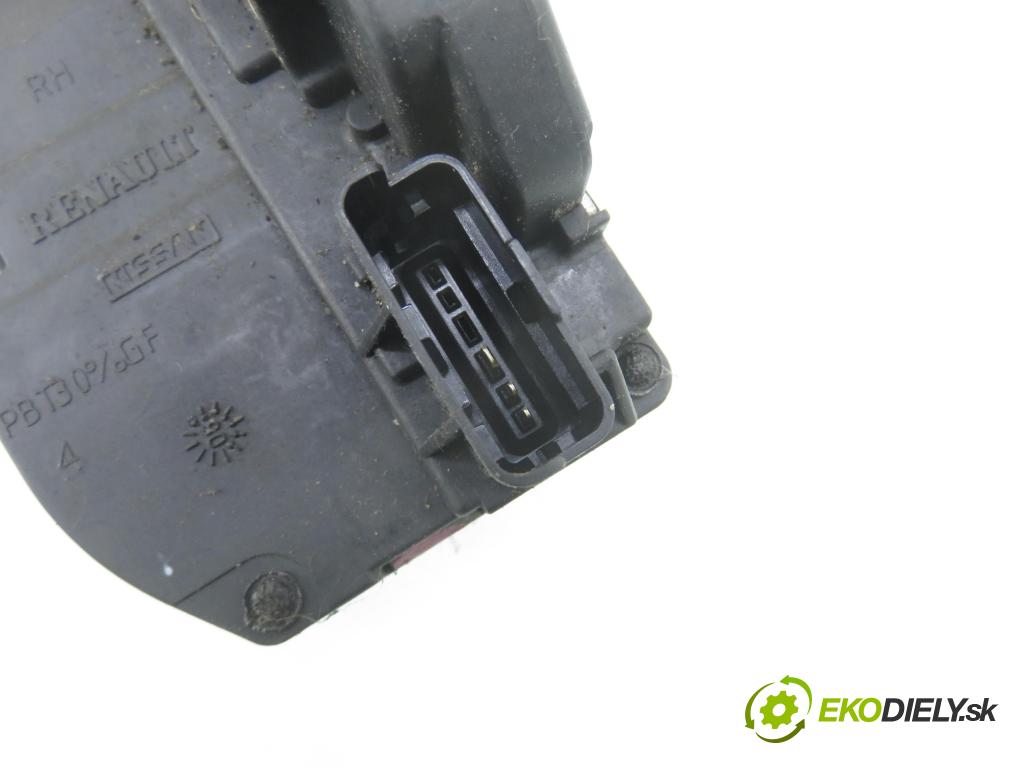 NISSAN NP300 NAVARA (D40) PICK-UP 2006 126,00 2.5 dCi 171 2488,00 zámok PTE 21206A