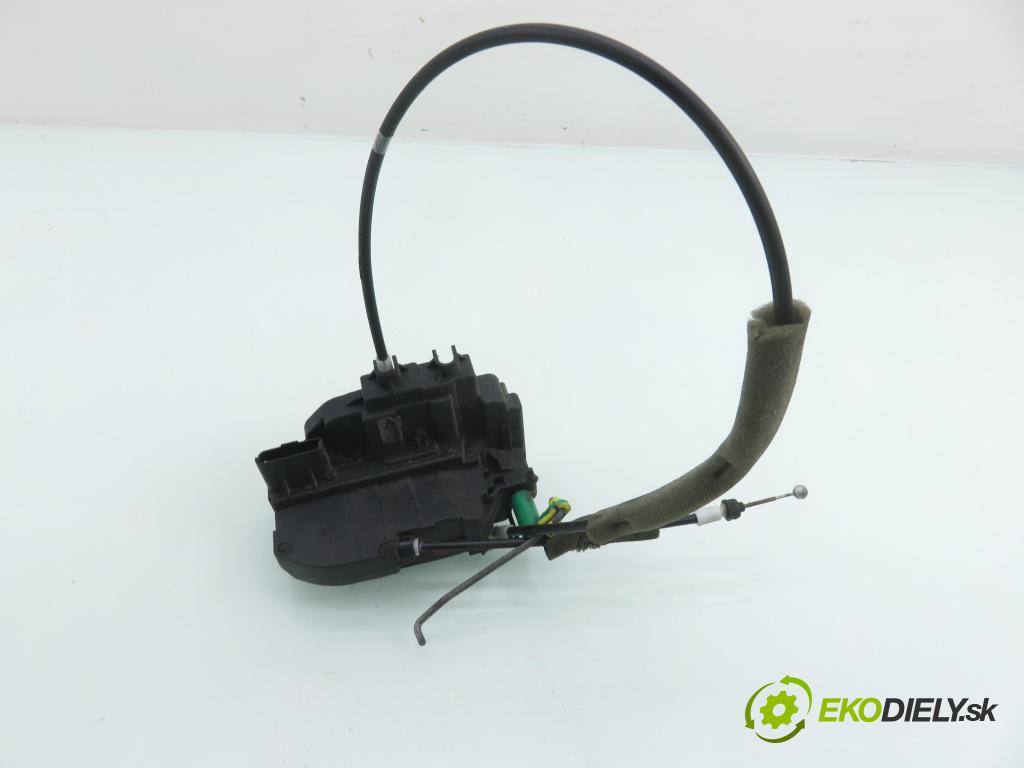 NISSAN NP300 NAVARA (D40) PICK-UP 2006 126,00 2.5 dCi 171 2488,00 zámok 27206A