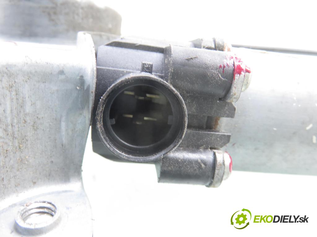 NISSAN NP300 NAVARA (D40) PICK-UP 2006 126,00 2.5 dCi 171 2488,00 Mechanizmus okien 400848