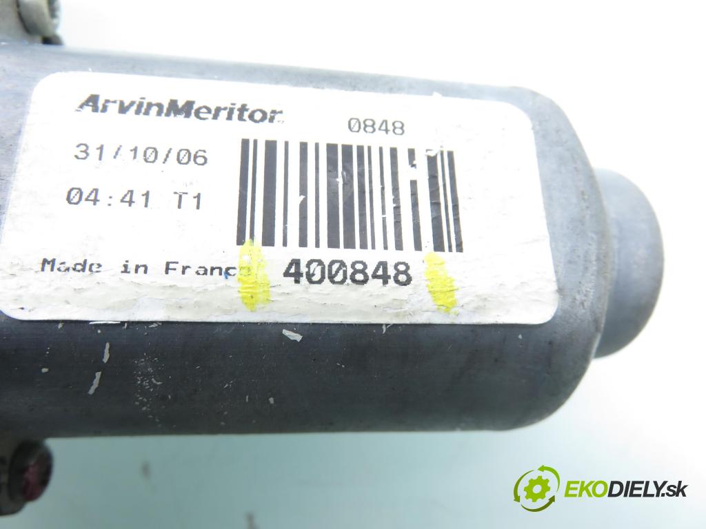 NISSAN NP300 NAVARA (D40) PICK-UP 2006 126,00 2.5 dCi 171 2488,00 Mechanizmus okien 400848