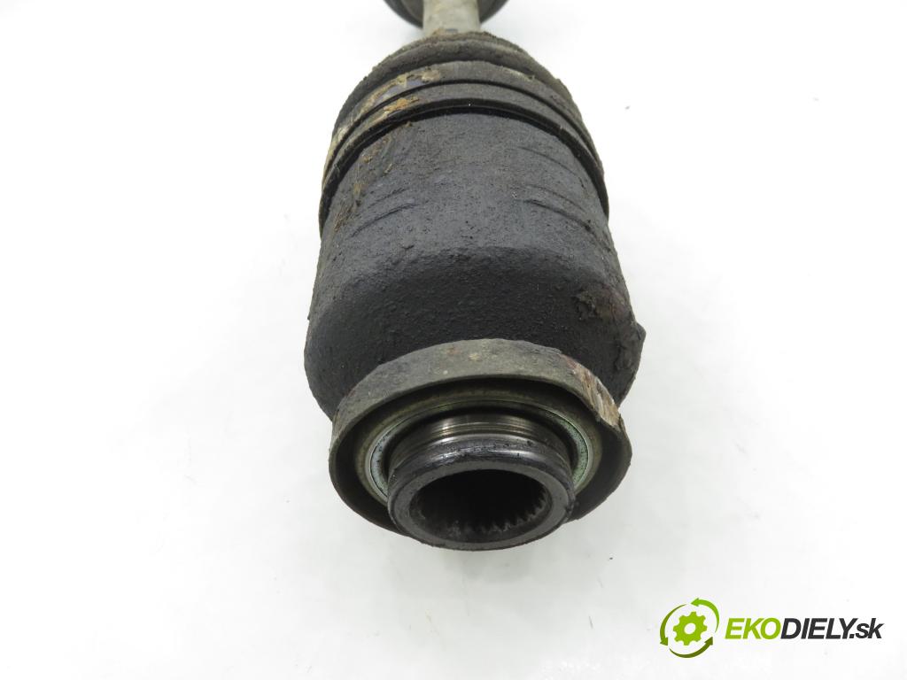 KIA SORENTO I (JC) SUV 2004 103,00 2.5 CRDi 140 - D4CB 2497,00 Poloos PP