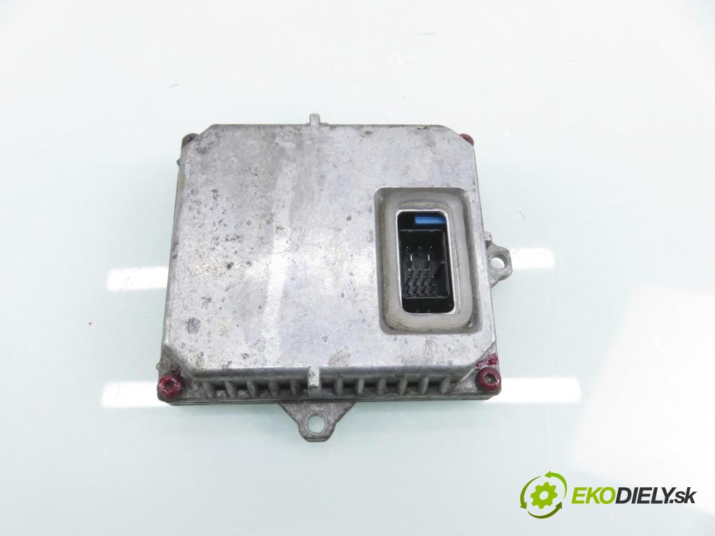 SKODA OCTAVIA I Combi (1U5) KOMBI 2003 66,00 1.9 TDI 90 - ALH 1896,00 měnič XENONOVA: 1307329069 ; 1U0941651