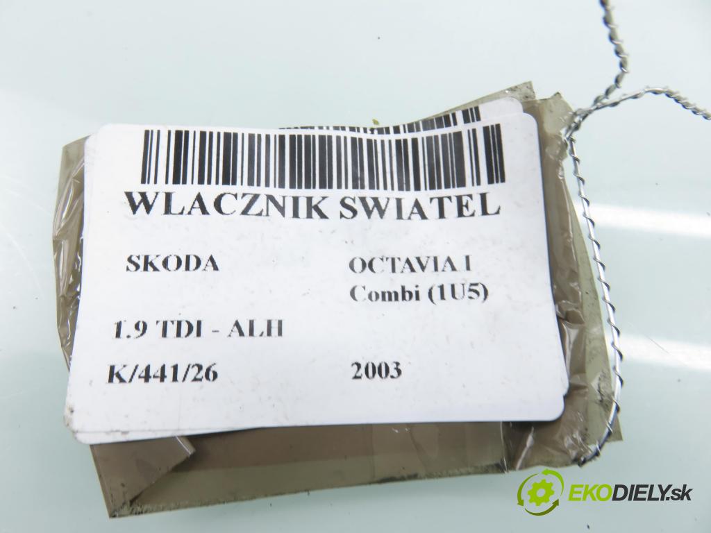 SKODA OCTAVIA I Combi (1U5) KOMBI 2003 66,00 1.9 TDI 90 - ALH 1896,00 prepínač výstražných (núdzových) 1U0953235E