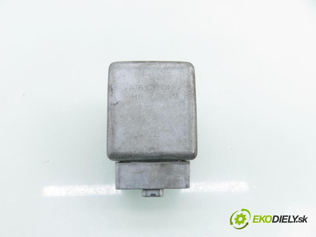 RENAULT SCENIC II (JM0/1_) MINIVAN 2005 0,00 1.6 (JM0C, JM0J, JM1B) - K4M 761 1598,00 blokáda tyče volantu 8200110033