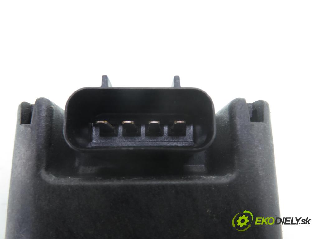 NISSAN NP300 NAVARA (D40) PICK-UP 2006 126,00 2.5 dCi 171 2488,00 rezistor / reostat kúrenia VP5NEH19E624AA