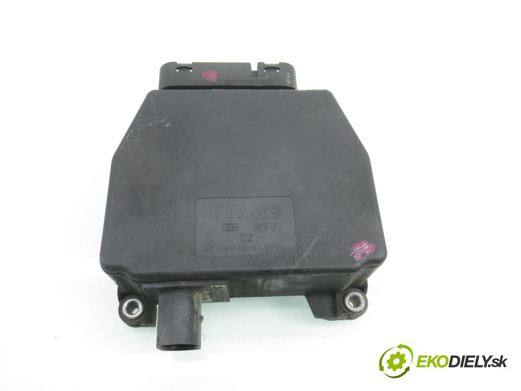 VW PASSAT B6 Variant (3C5) KOMBI 2005 77,00 1.9 TDI - BKC 1896,00 VENTIL: magnetický 3C0906625