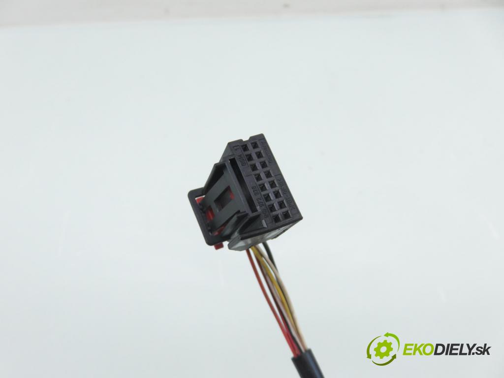 VW PASSAT B6 Variant (3C5) KOMBI 2005 77,00 1.9 TDI - BKC 1896,00 Spätné zrkadlo LE