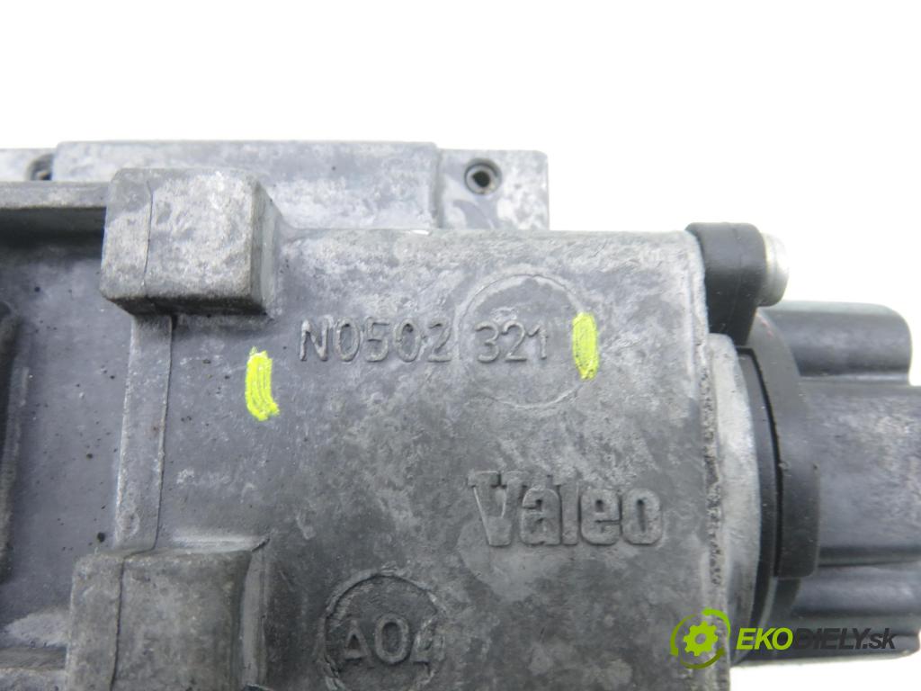 NISSAN NP300 NAVARA (D40) PICK-UP 2006 126,00 2.5 dCi 171 2488,00 spinačka / imobilizéra IMMO / Riadiaca jednotka 23710EC07B ; MB2758006753 ; N0502321