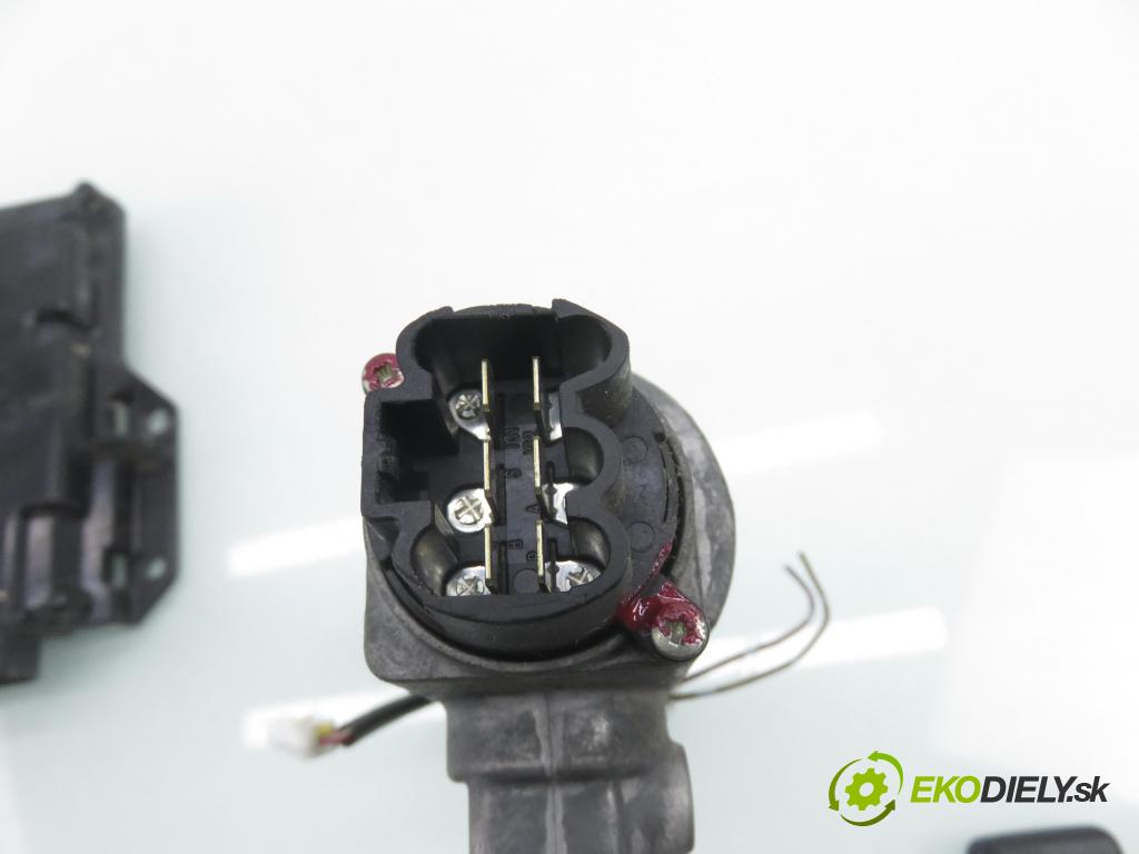 NISSAN NP300 NAVARA (D40) PICK-UP 2006 126,00 2.5 dCi 171 2488,00 spinačka / imobilizéra IMMO / Riadiaca jednotka 23710EC07B ; MB2758006753 ; N0502321