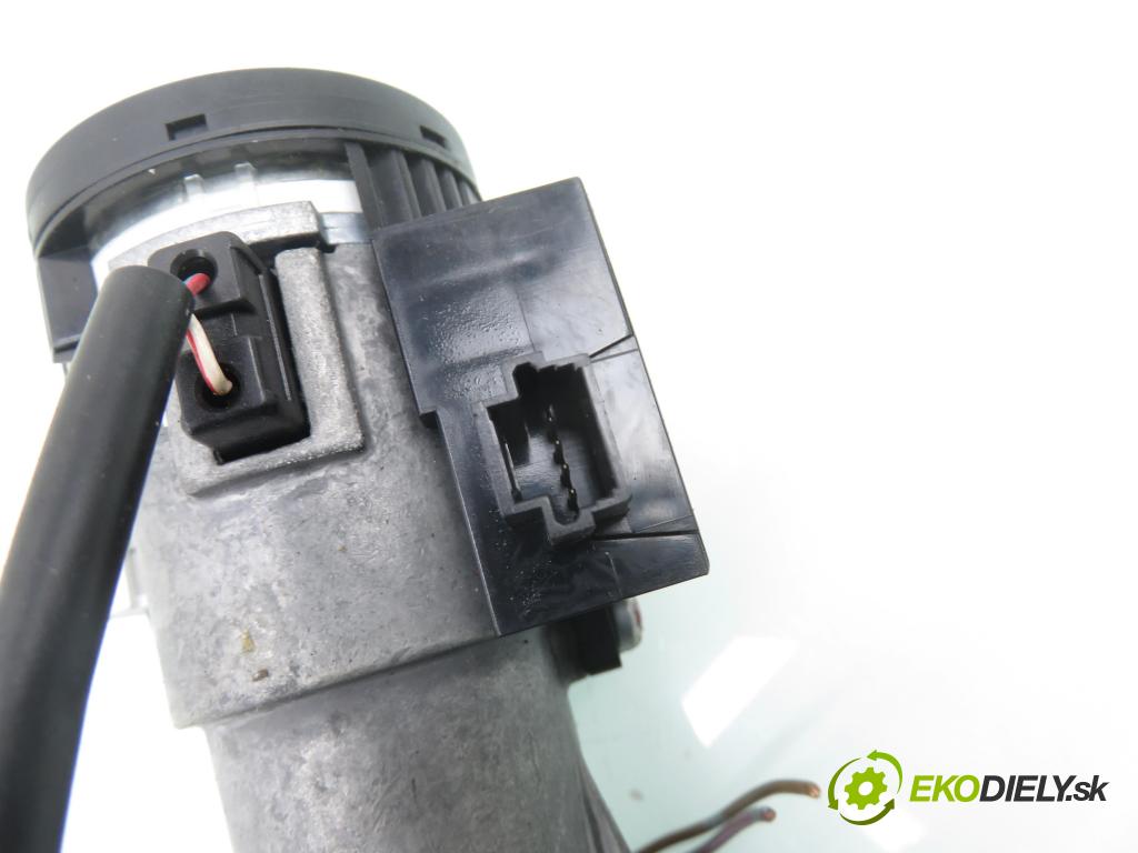 NISSAN NP300 NAVARA (D40) PICK-UP 2006 126,00 2.5 dCi 171 2488,00 spinačka / imobilizéra IMMO / Riadiaca jednotka 23710EC07B ; MB2758006753 ; N0502321