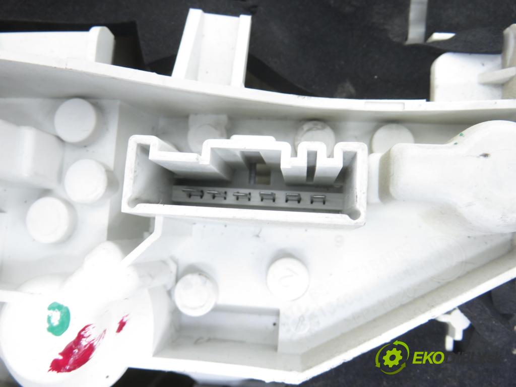 BMW 1 (E87) HB 2007 0,00 118 d - N47 D20 A 1995,00 Svetlo ľavé zadné 7164955