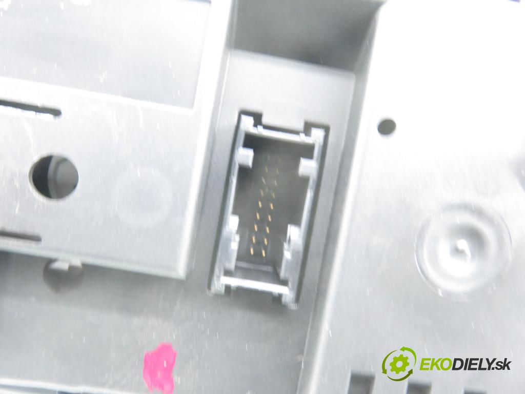 BMW 1 (E87) HB 2007 0,00 118 d - N47 D20 A 1995,00 Prístrojovka elektrický