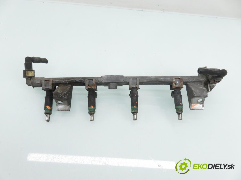 FORD FOCUS (DAW, DBW) HB 1999 74,00 1.6 16V 100 - FYDA 1596,00 lišta vstřikovací 98MFBA (Vstřikovací lišta)