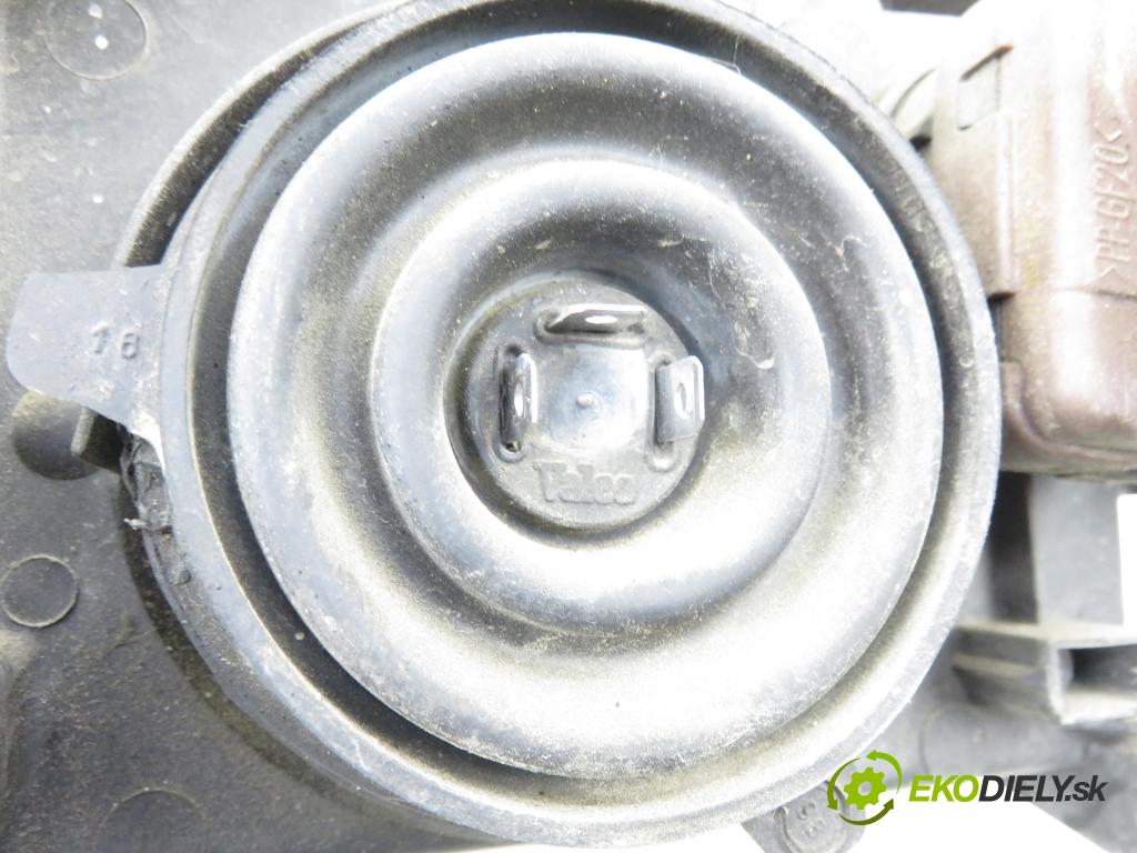 CITROEN BERLINGO / BERLINGO FIRST nadwozie wielkoprzestrzenne (MPV) KOMBIVAN 1998 55,00 1.4 i (MFKFX, MFKFW) - KFX (TU3JP) 1360,00 Svetlo PP