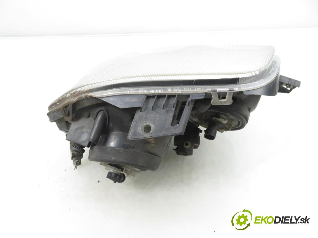 RENAULT CLIO II (BB_, CB_) HB 2001 43,00 1.2 8V 58 - D7F 726 1149,00 Svetlo LP