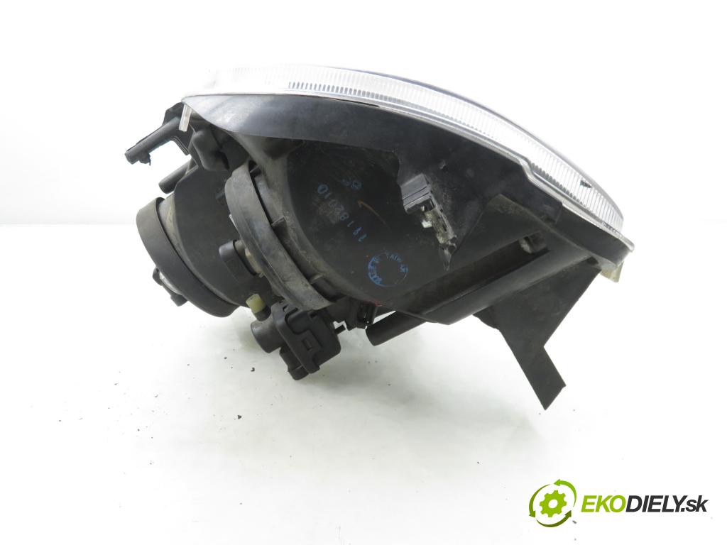 RENAULT CLIO II (BB_, CB_) HB 2001 43,00 1.2 8V 58 - D7F 726 1149,00 Svetlo LP