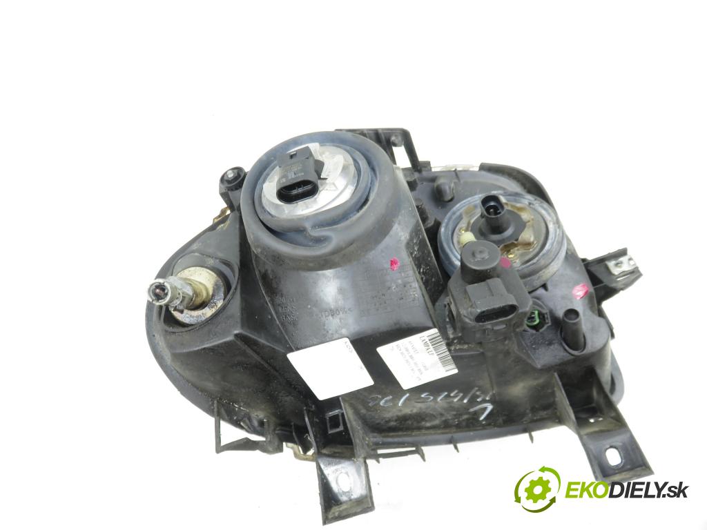 RENAULT CLIO II (BB_, CB_) HB 2001 43,00 1.2 8V 58 - D7F 726 1149,00 Svetlo LP