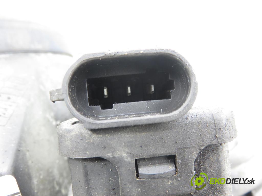 RENAULT CLIO II (BB_, CB_) HB 2001 43,00 1.2 8V 58 - D7F 726 1149,00 Svetlo LP