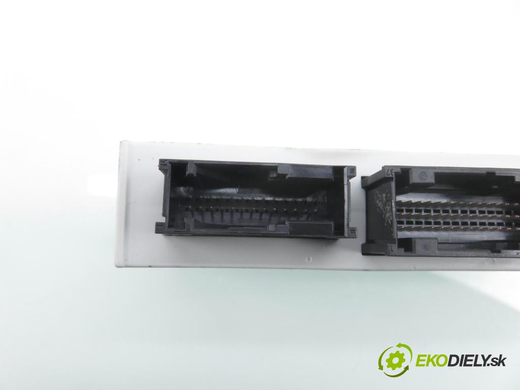 BMW 3 (E46) SEDAN 2005 85,00 316 i - N46 B18 A 1796,00 MODUL komfortu 6963034