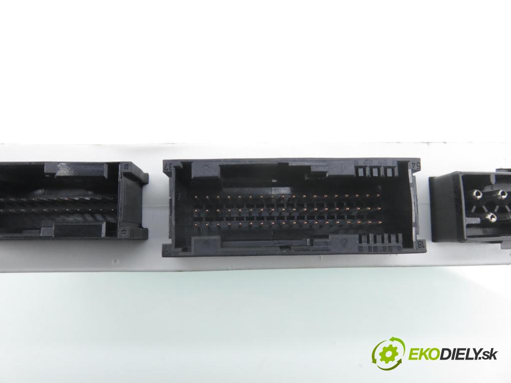 BMW 3 (E46) SEDAN 2005 85,00 316 i - N46 B18 A 1796,00 MODUL komfortu 6963034