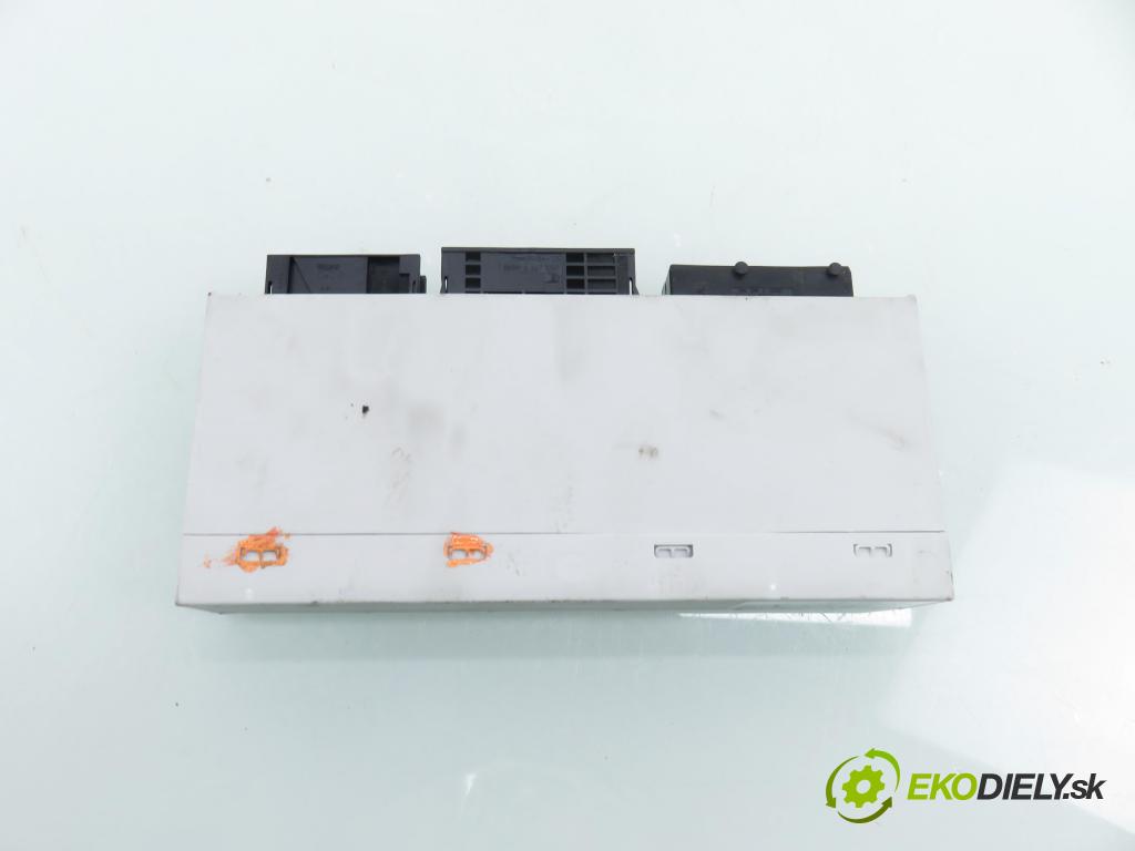 BMW 3 (E46) SEDAN 2005 85,00 316 i - N46 B18 A 1796,00 MODUL komfortu 6963034