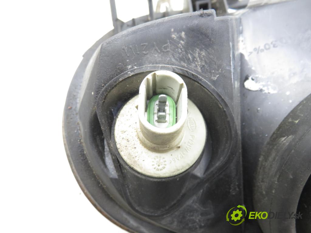 RENAULT CLIO II (BB_, CB_) HB 2001 43,00 1.2 8V 58 - D7F 726 1149,00 Svetlo PP