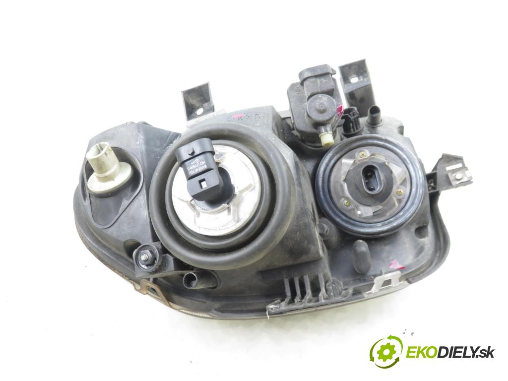 RENAULT CLIO II (BB_, CB_) HB 2001 43,00 1.2 8V 58 - D7F 726 1149,00 Svetlo PP